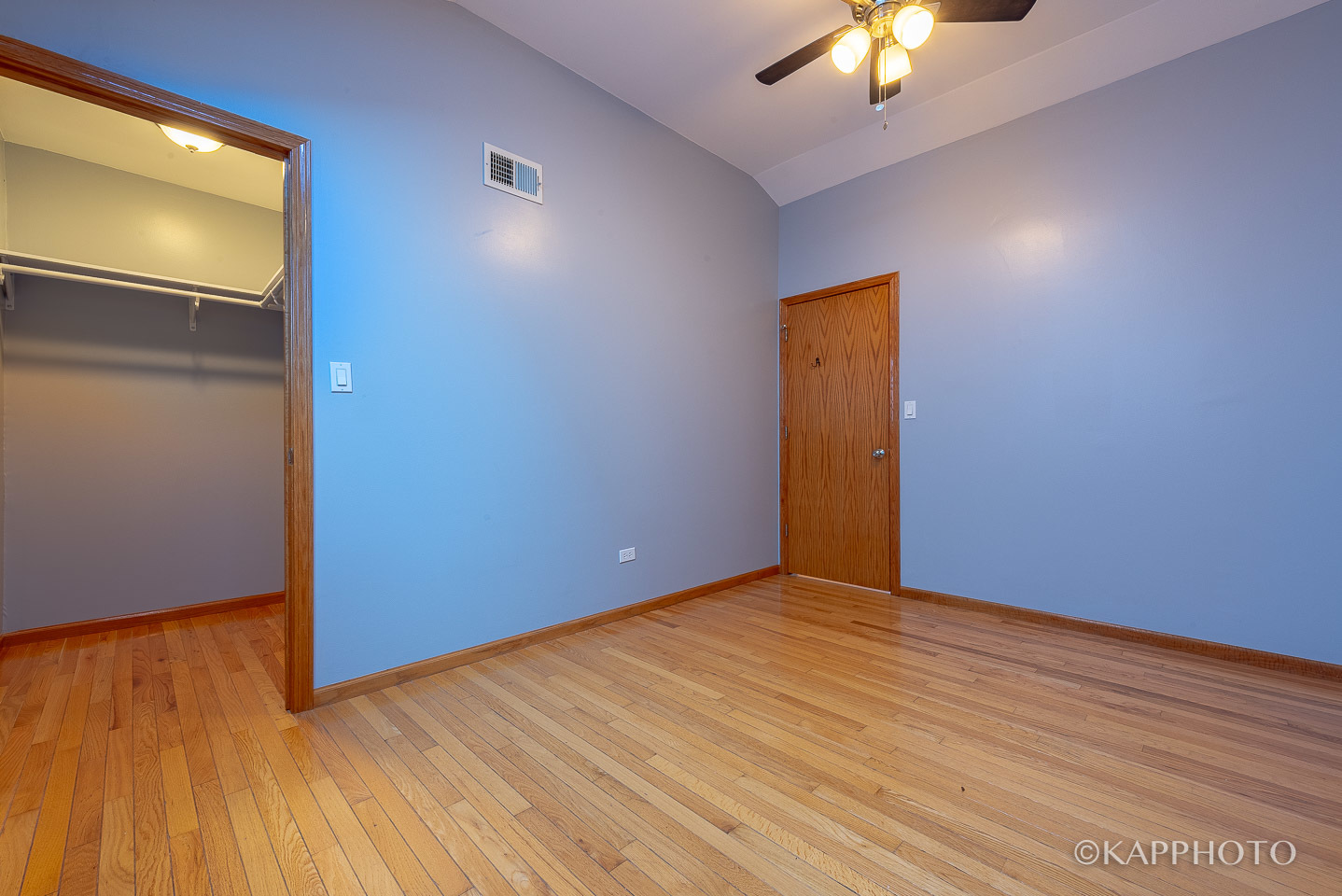 741 S Claremont Avenue Unit: 3