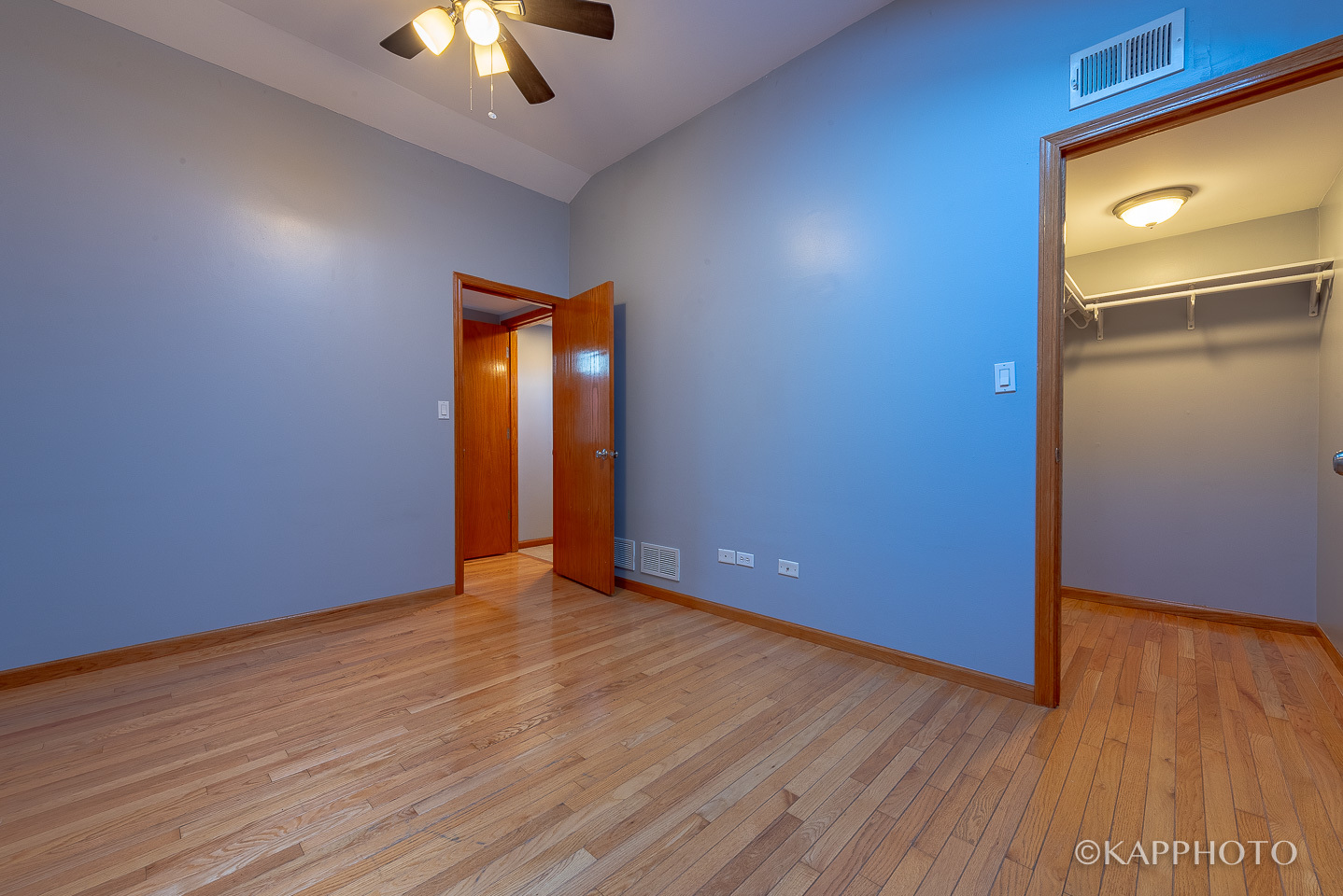 741 S Claremont Avenue Unit: 3