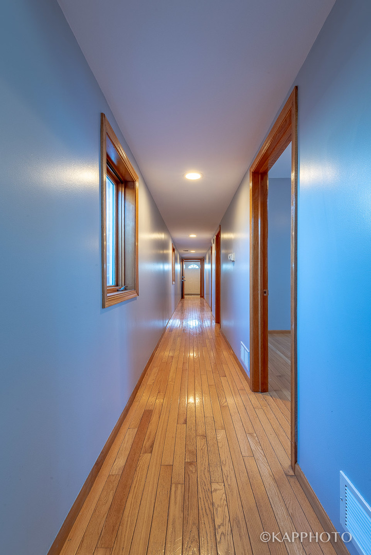 741 S Claremont Avenue Unit: 3