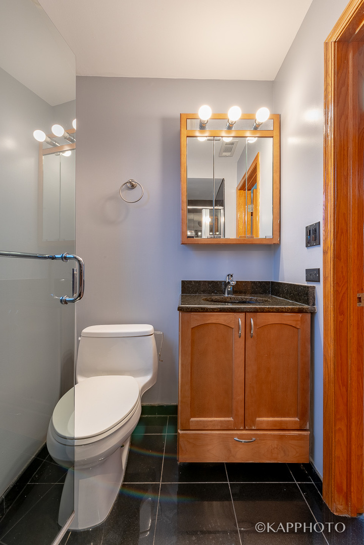 741 S Claremont Avenue Unit: 3