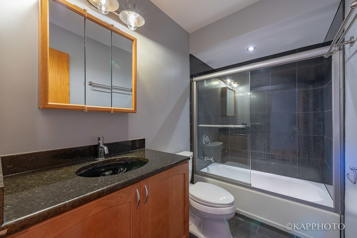 741 S Claremont Avenue Unit: 3