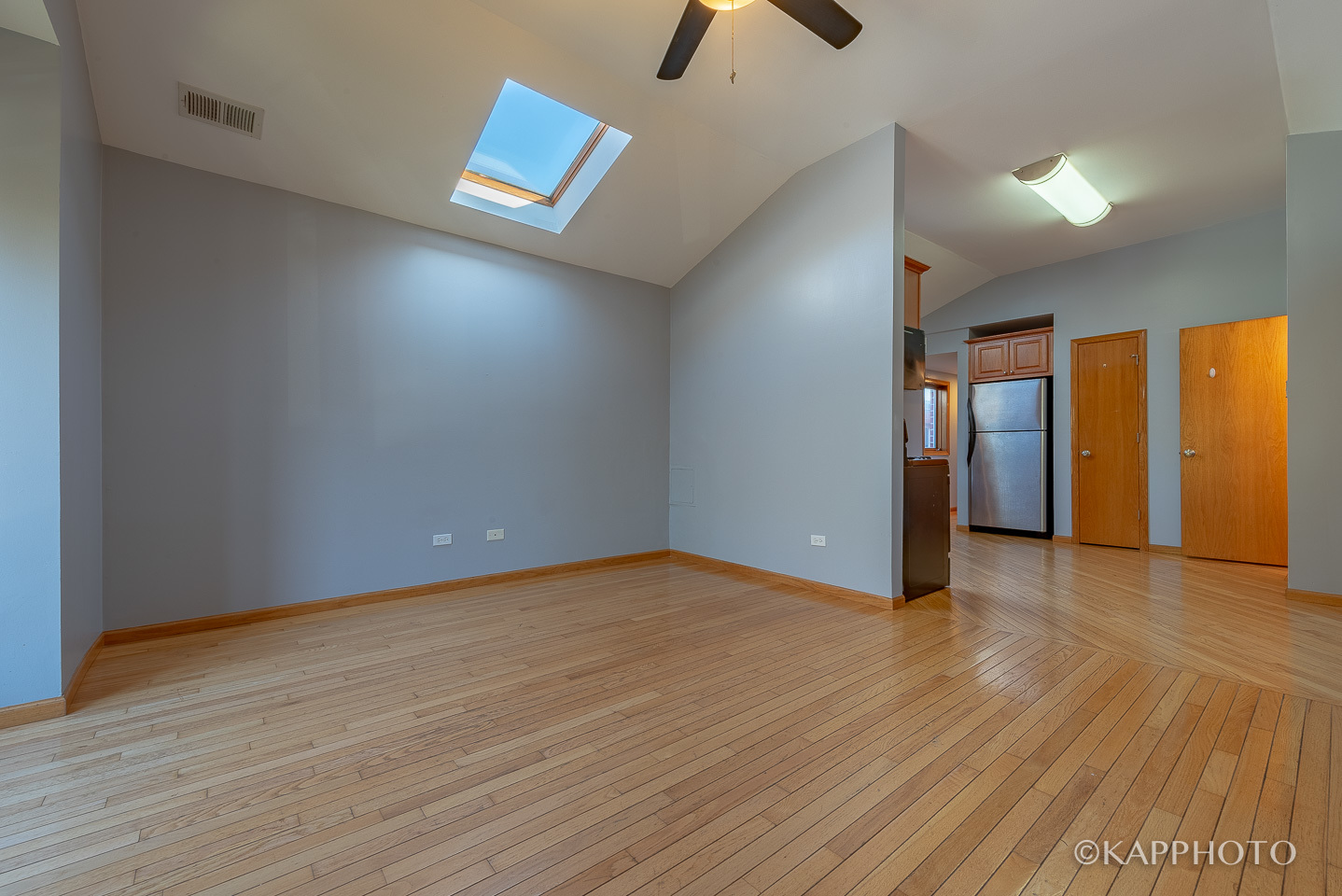 741 S Claremont Avenue Unit: 3