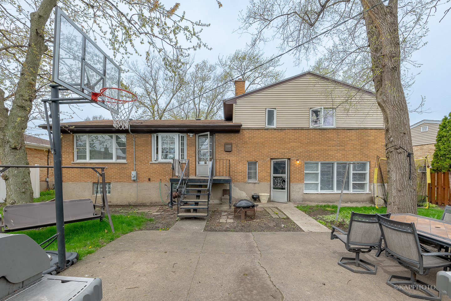 1673 Clinton Court