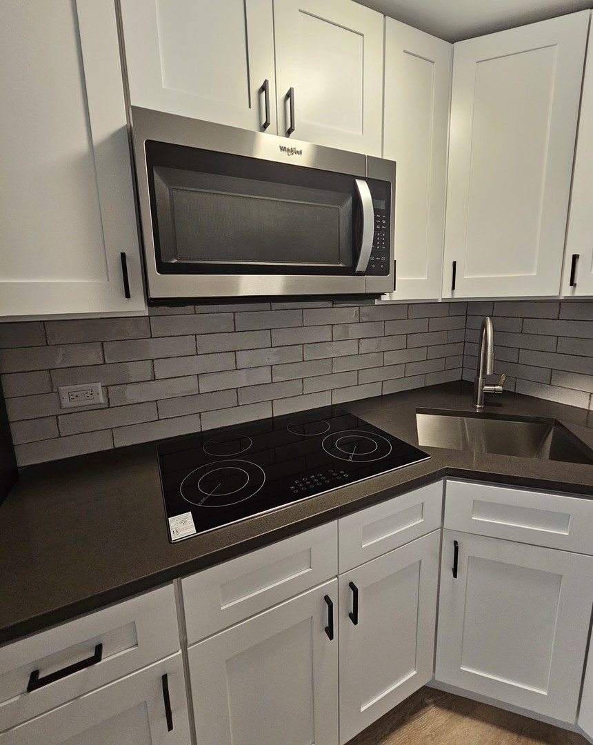 5329 S Narragansett Avenue