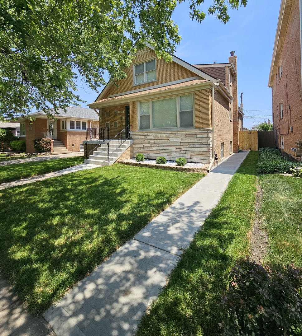 5329 S Narragansett Avenue