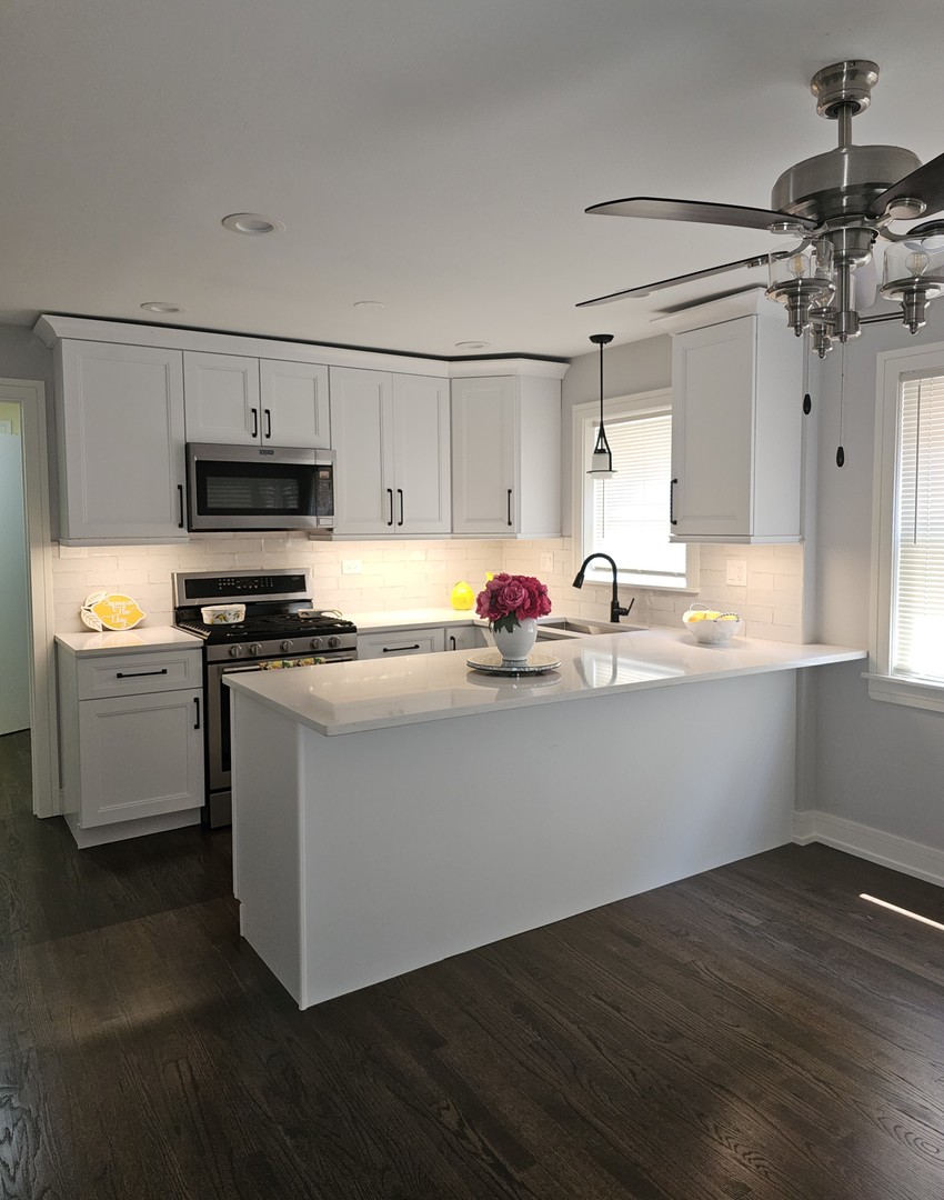 5329 S Narragansett Avenue