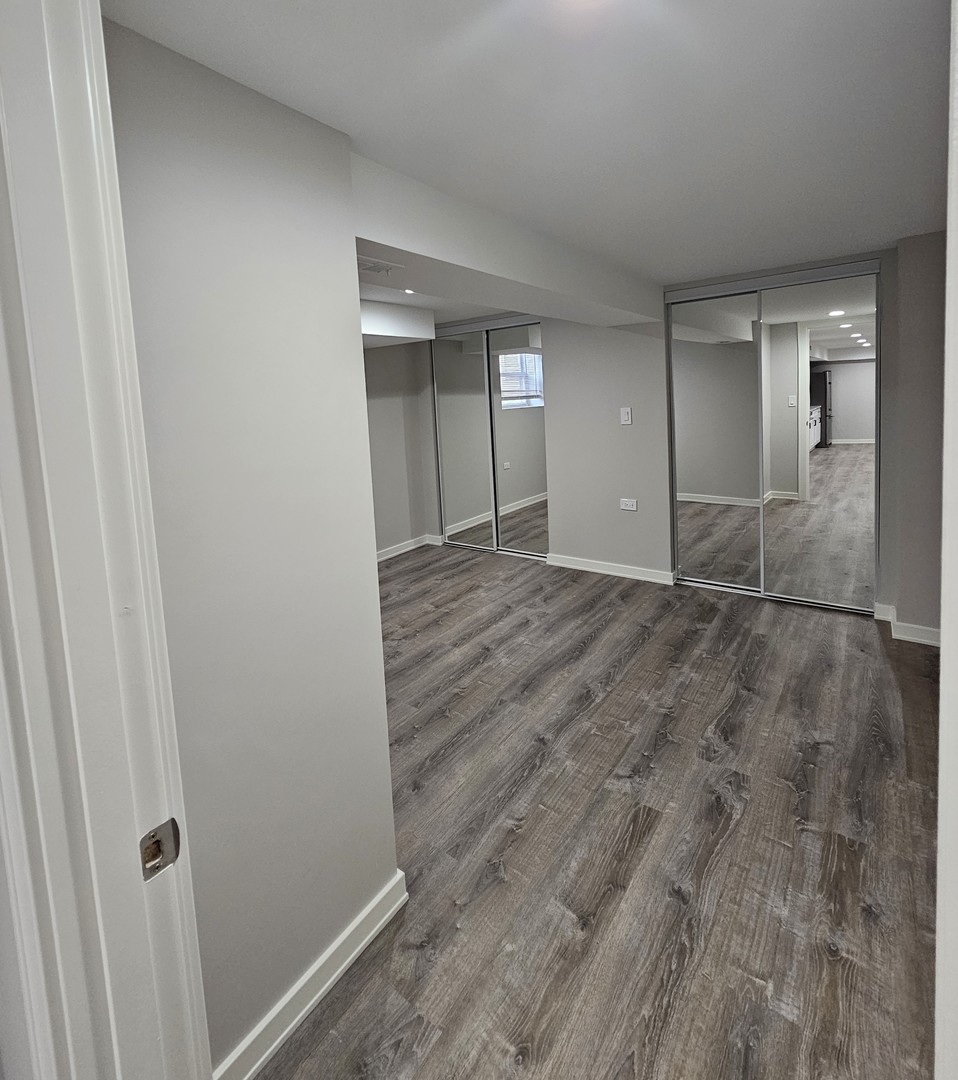 5329 S Narragansett Avenue