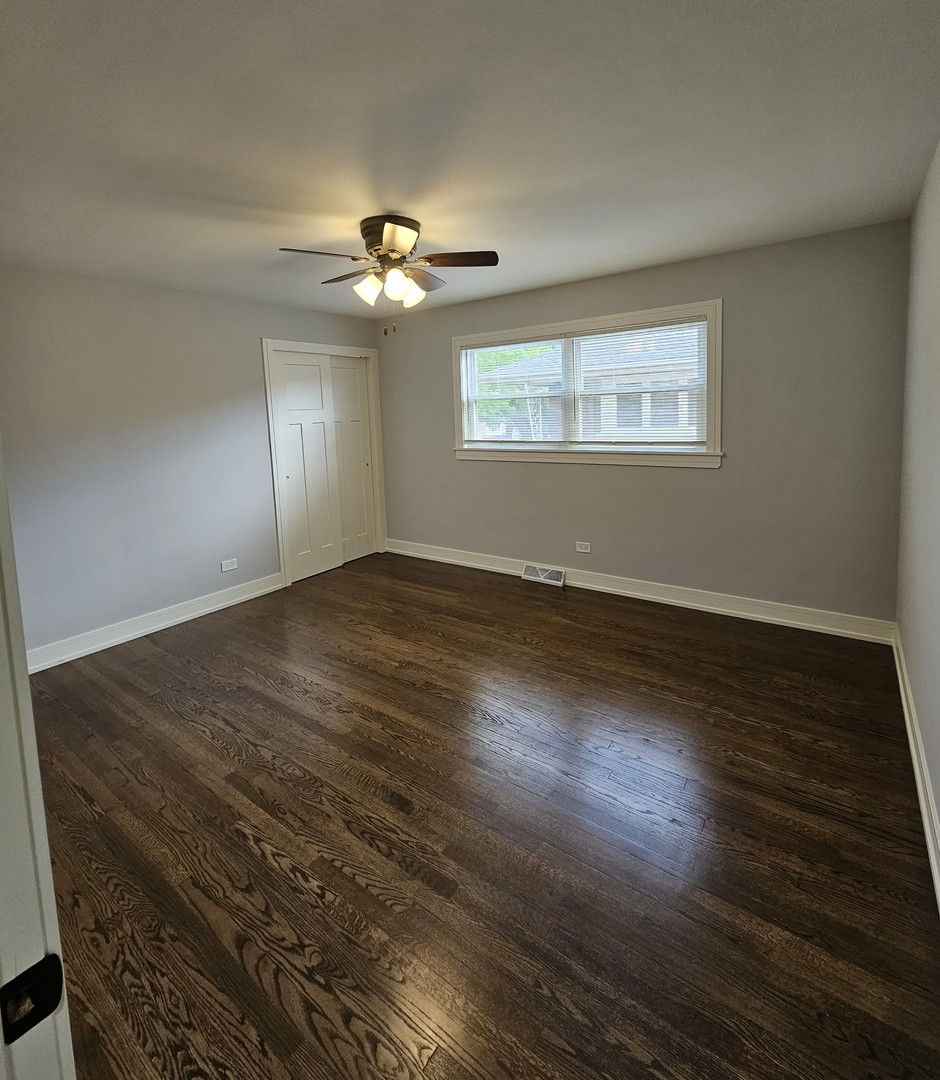 5329 S Narragansett Avenue