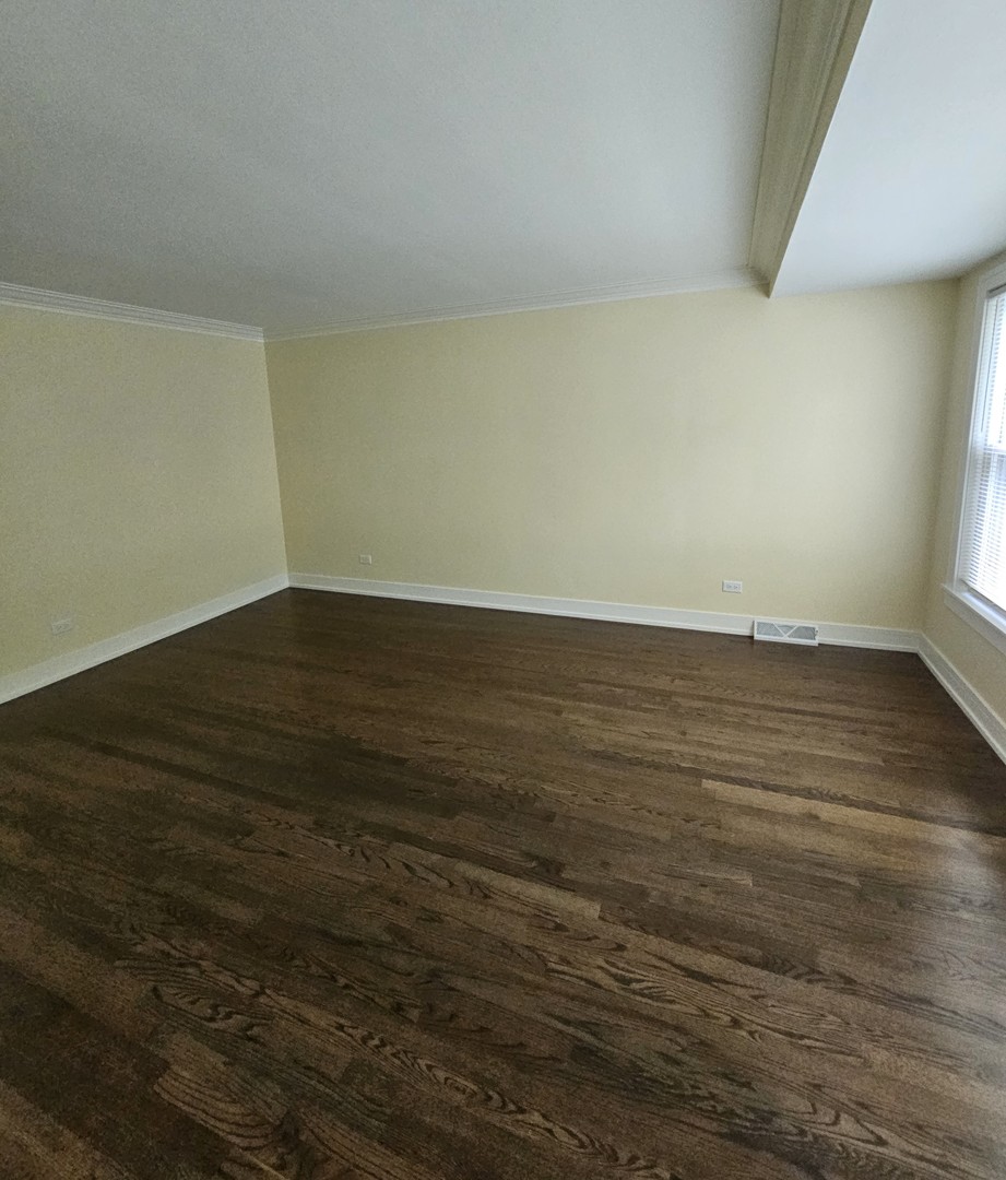 5329 S Narragansett Avenue