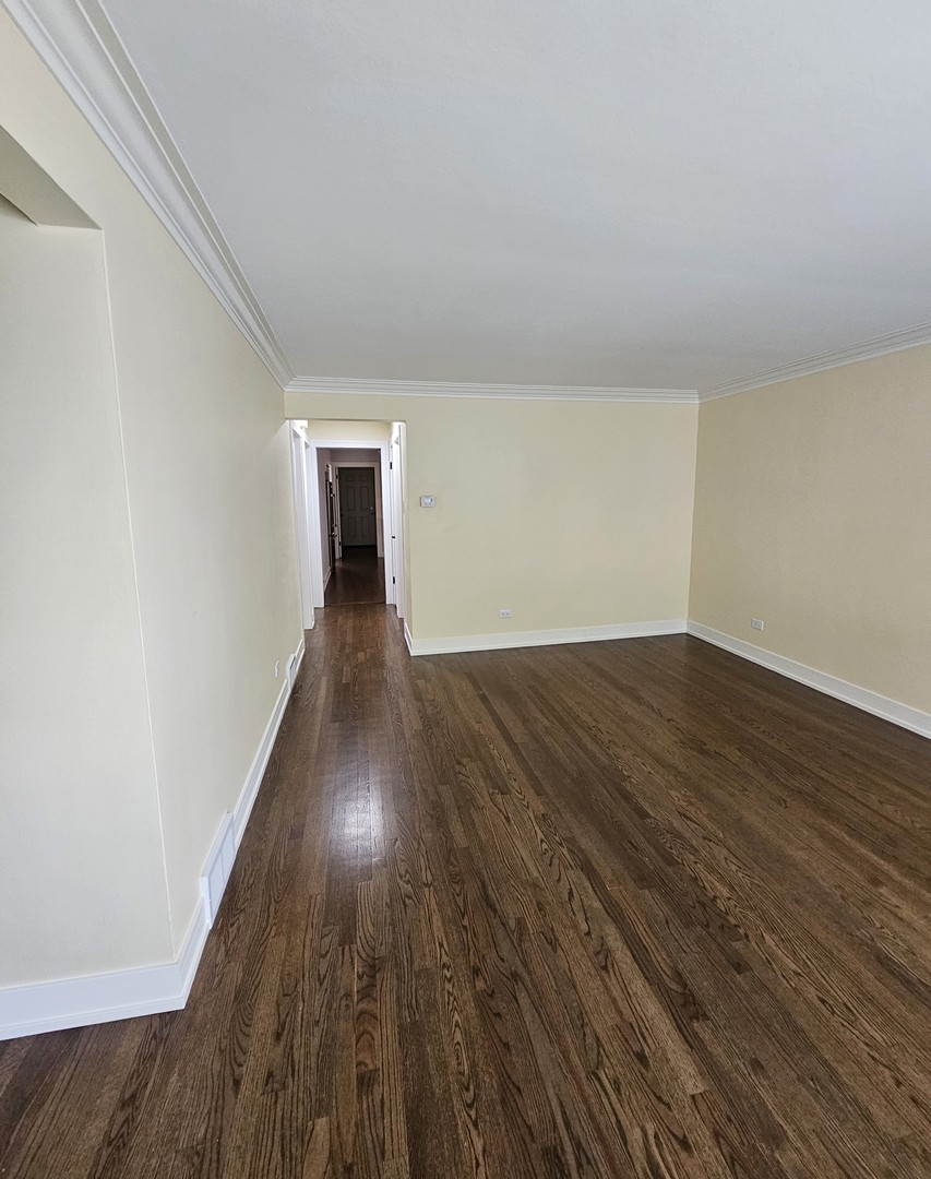 5329 S Narragansett Avenue