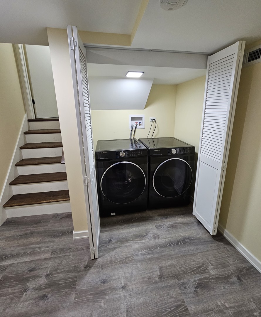 5329 S Narragansett Avenue