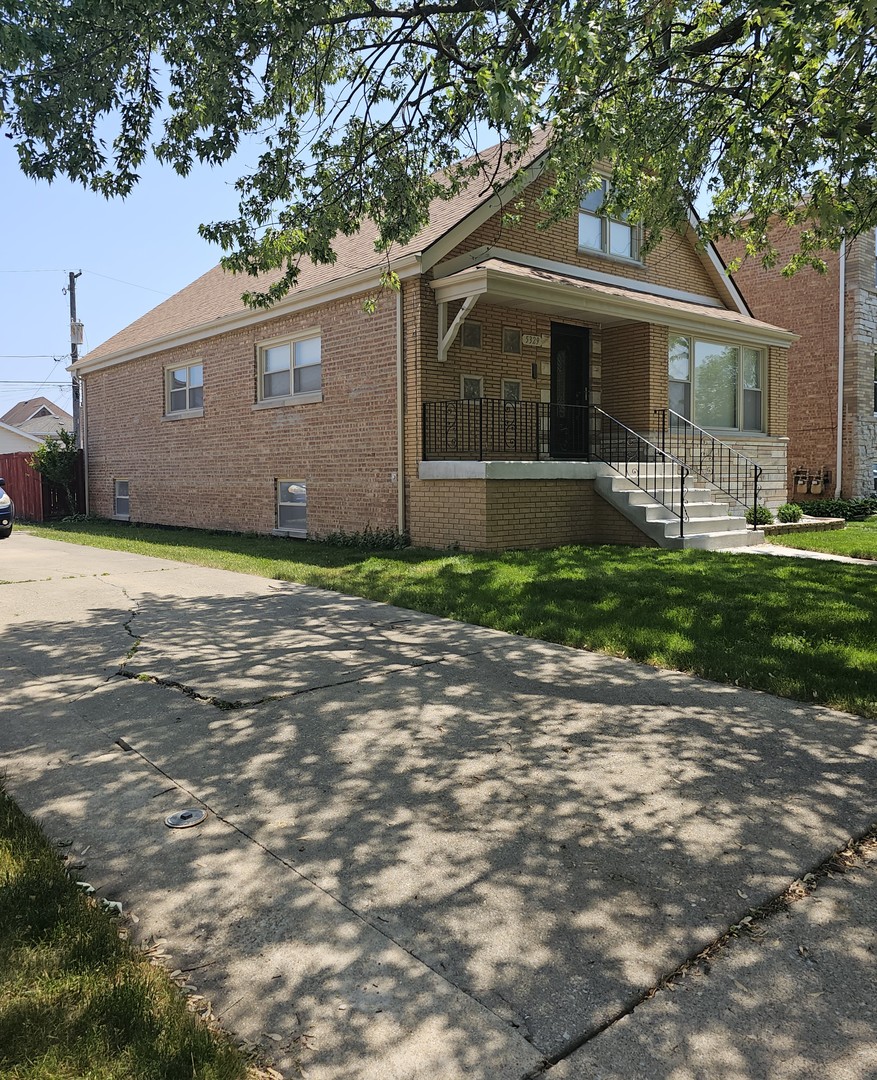 5329 S Narragansett Avenue