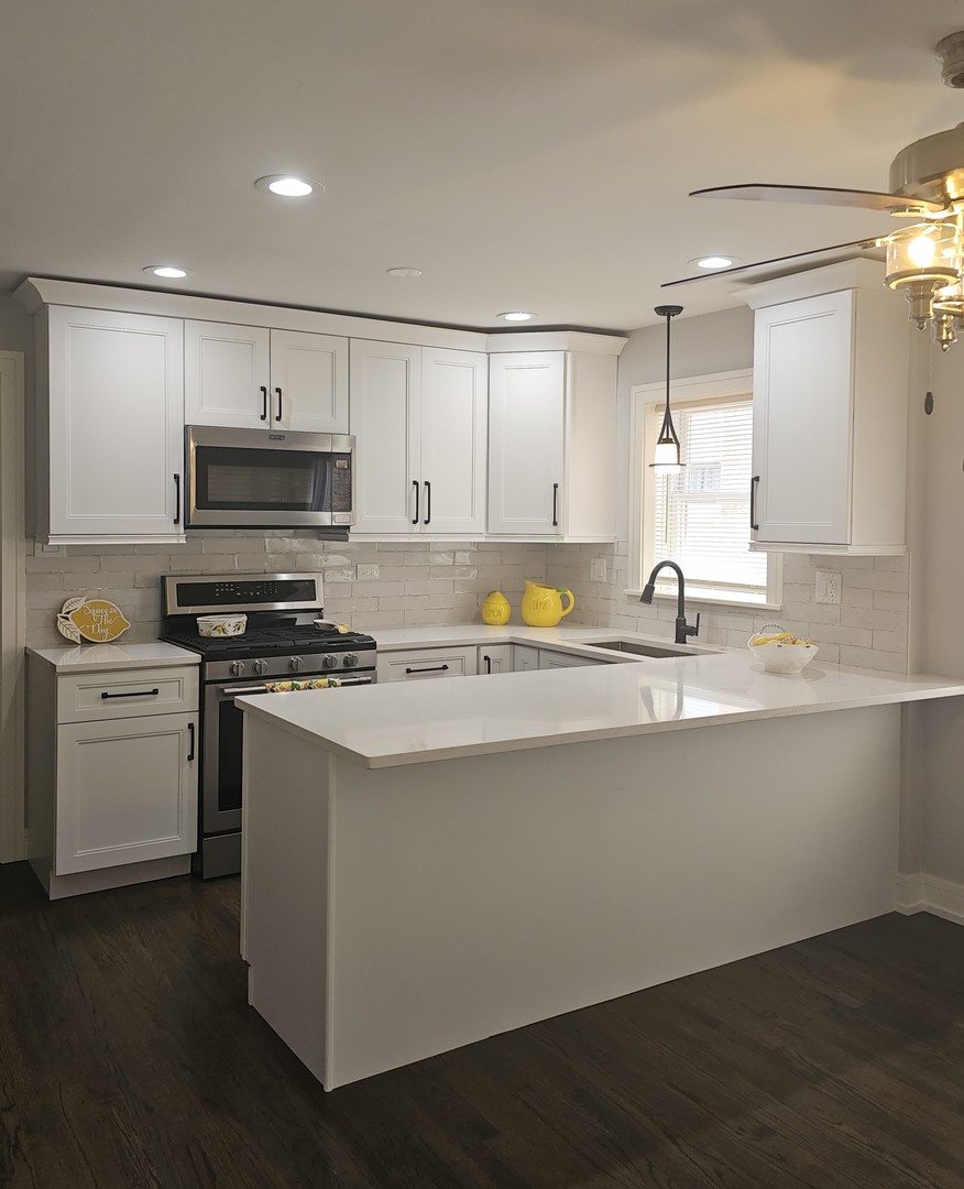 5329 S Narragansett Avenue