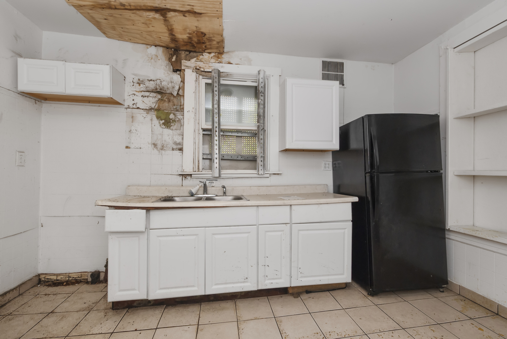 8854 S Dauphin Avenue