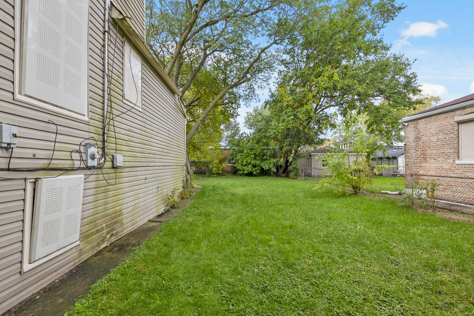 8854 S Dauphin Avenue