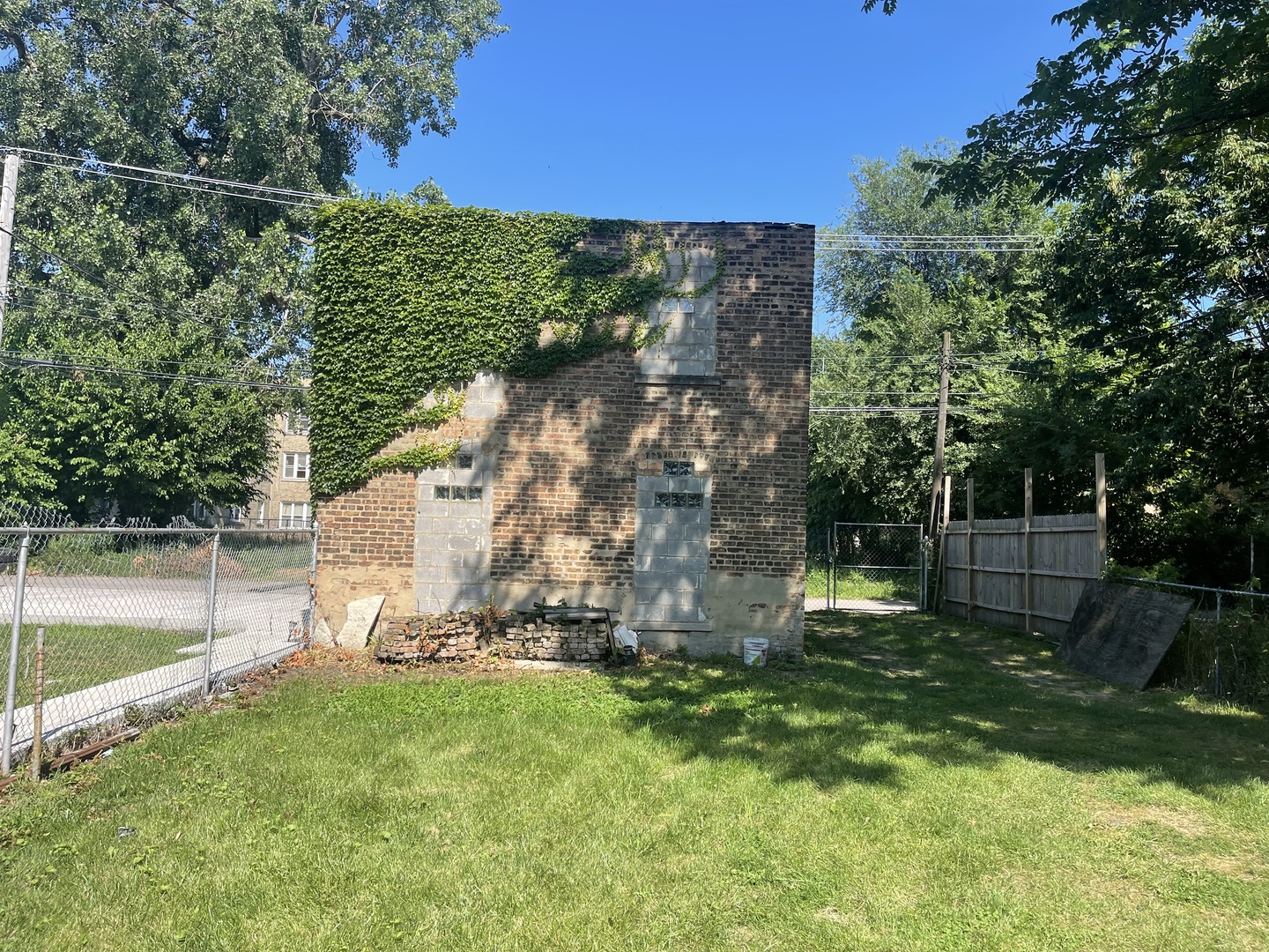 5141 S Wabash Avenue