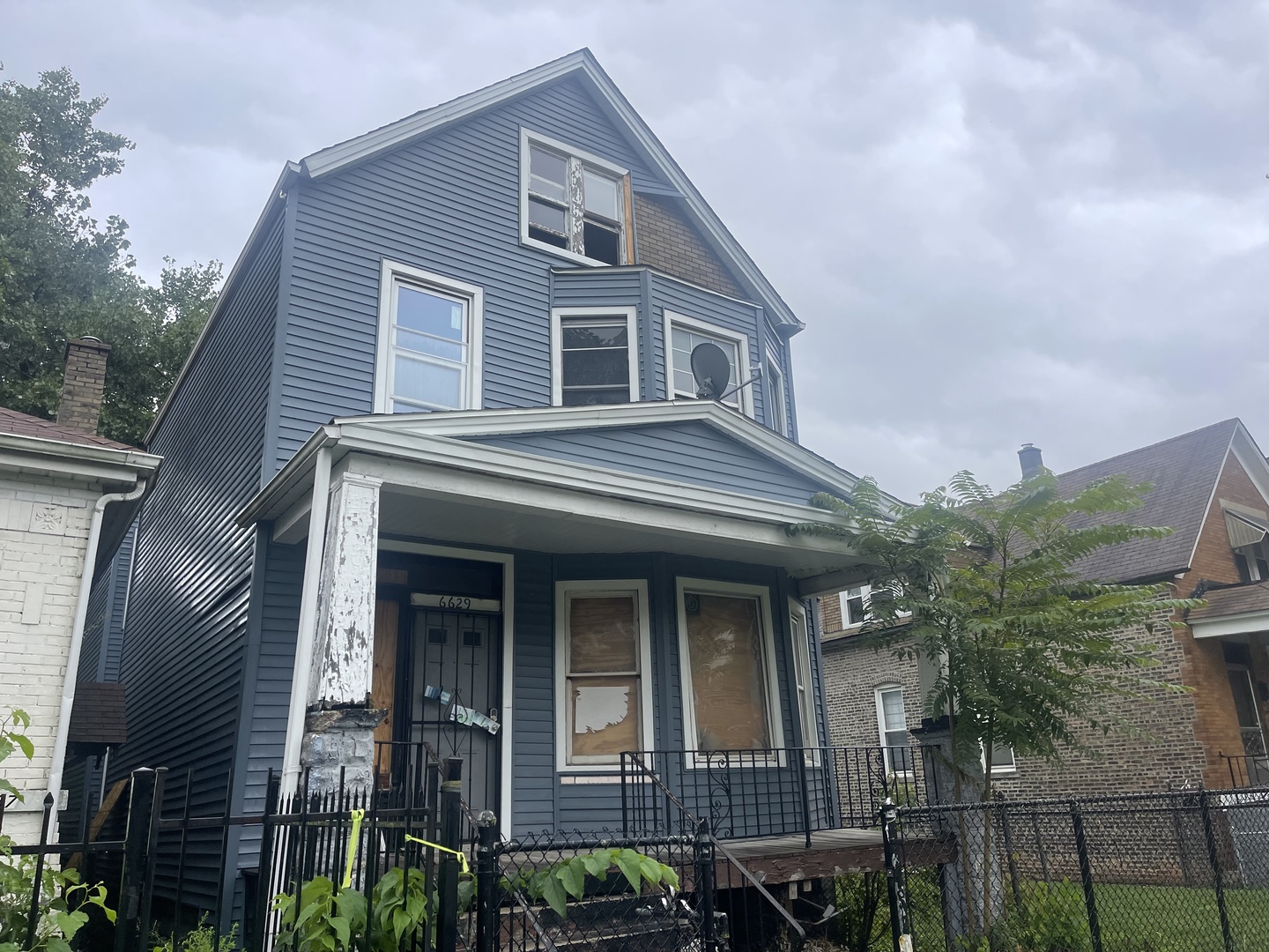 6629 S Carpenter Street