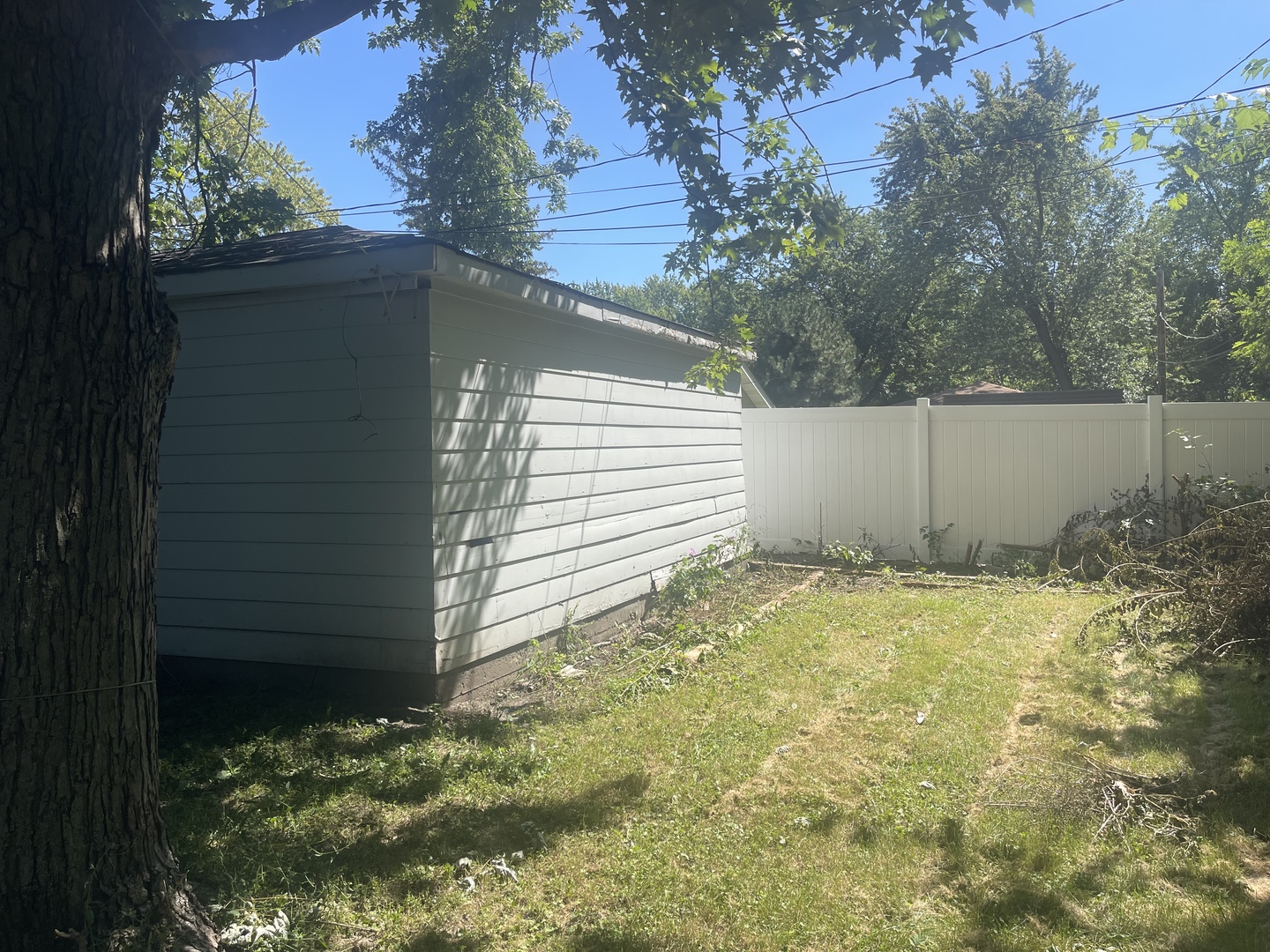 1388 BALMORAL Avenue