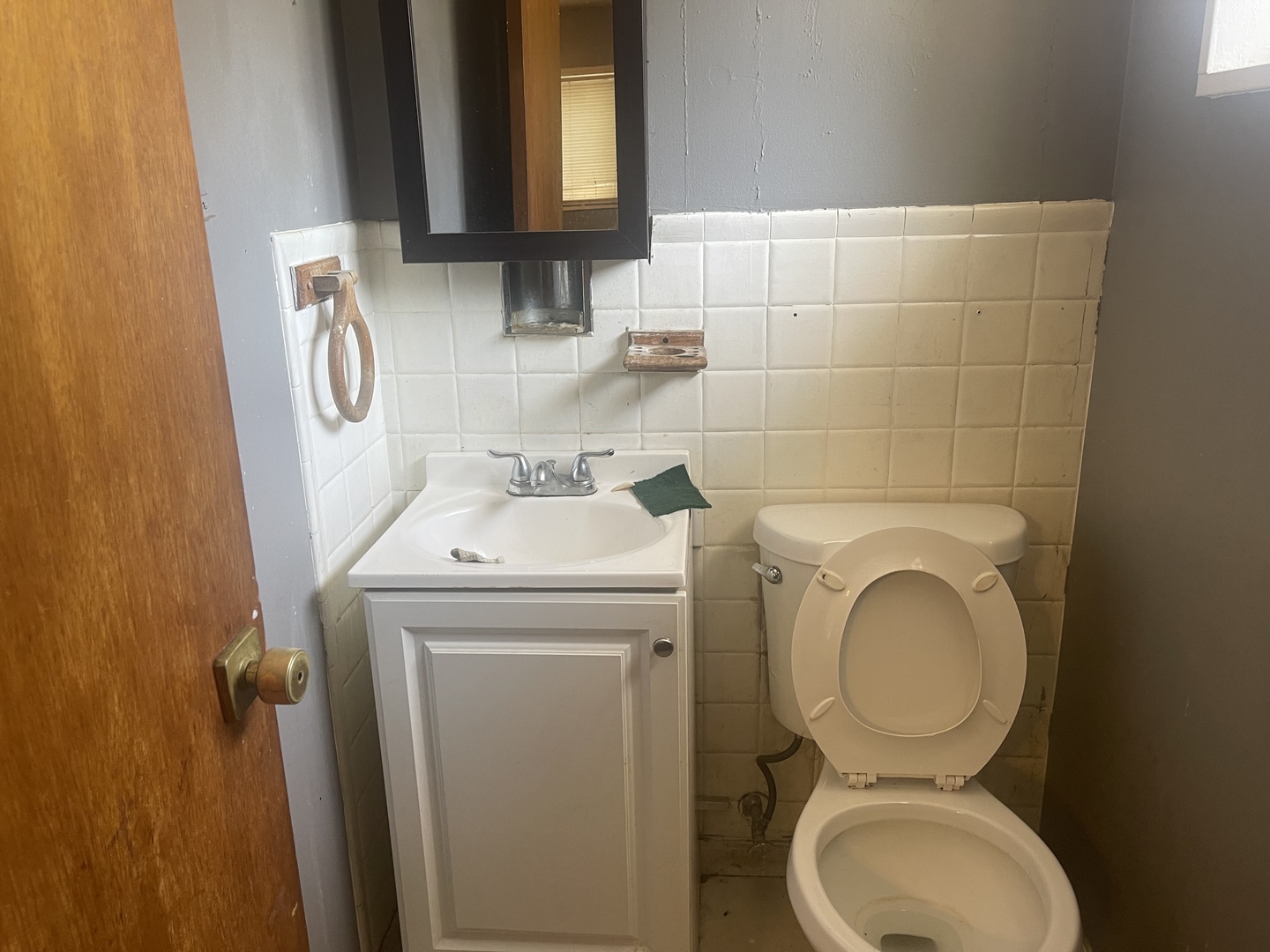 1388 BALMORAL Avenue