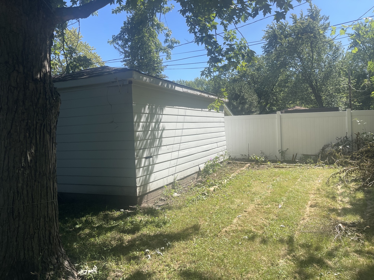 1388 BALMORAL Avenue