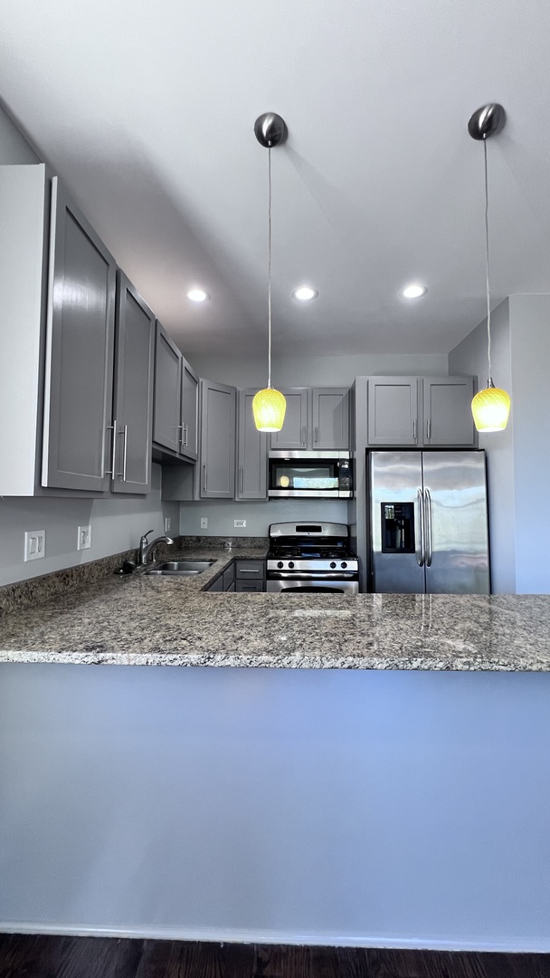 5408 S Michigan Avenue Unit: 5-S