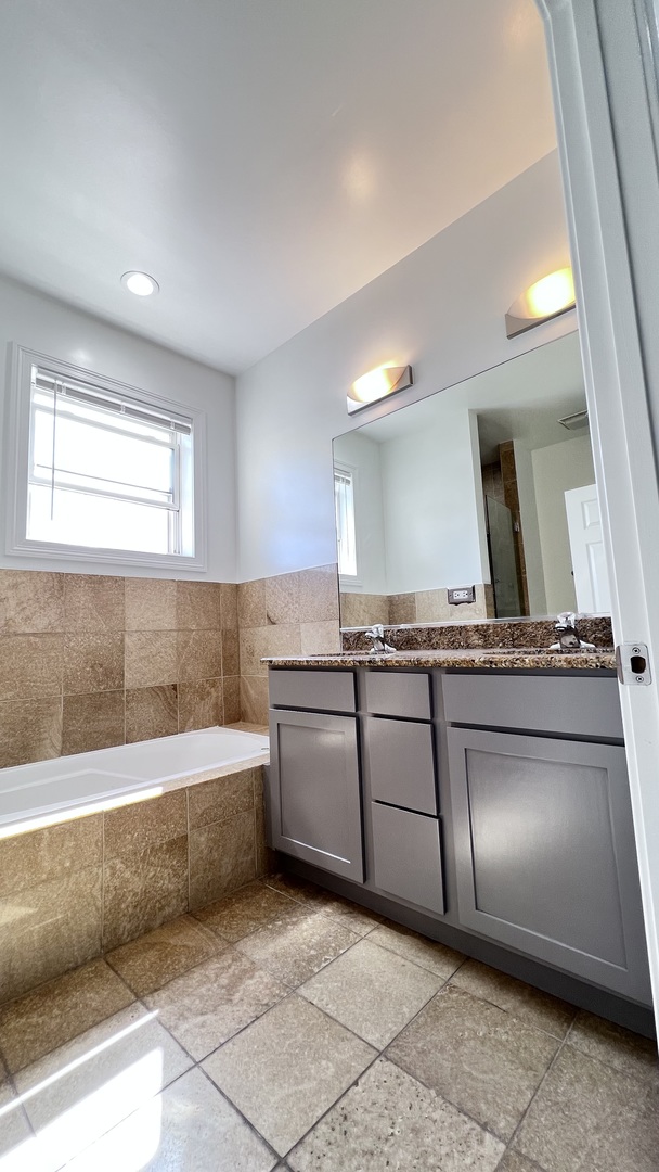 5408 S Michigan Avenue Unit: 5-S