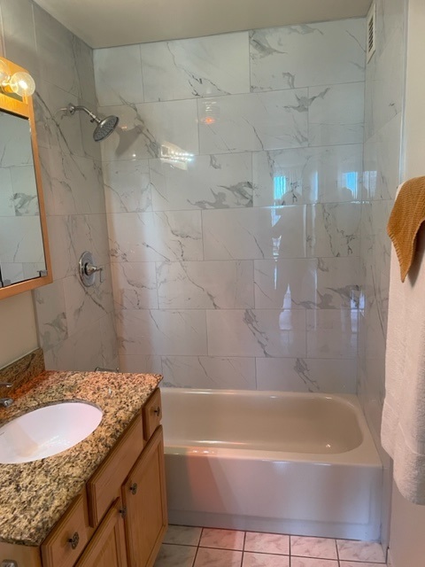 2605 S Indiana Avenue Unit: 1109