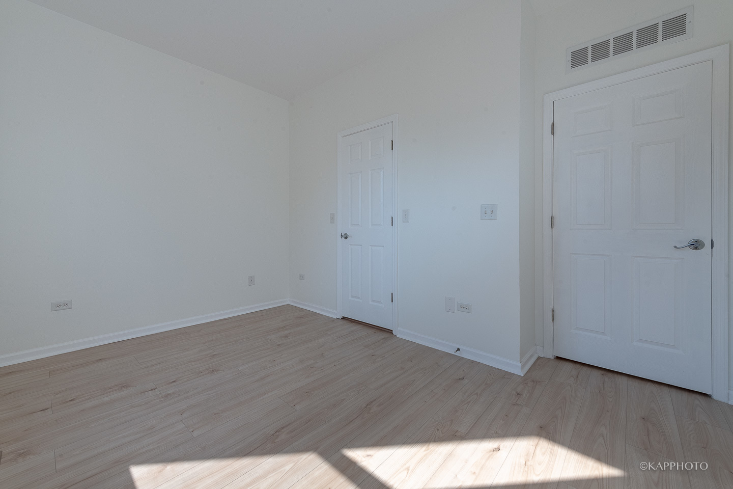 2507 S Calumet Avenue