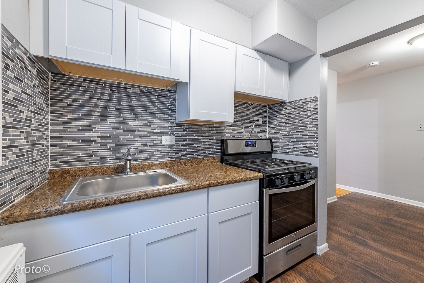 4623 N Paulina Street Unit: 104