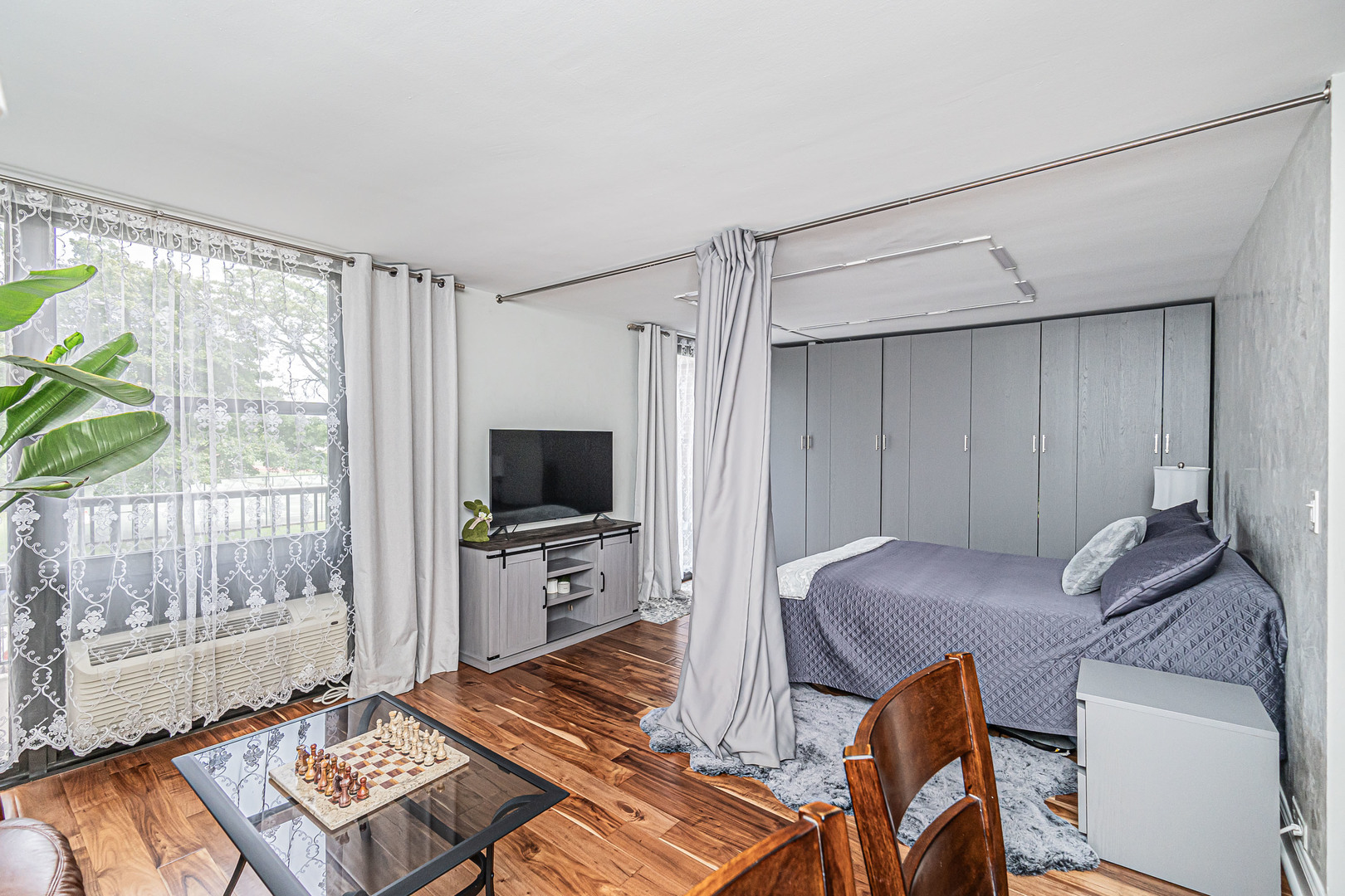 2921 S Michigan Avenue Unit: 208