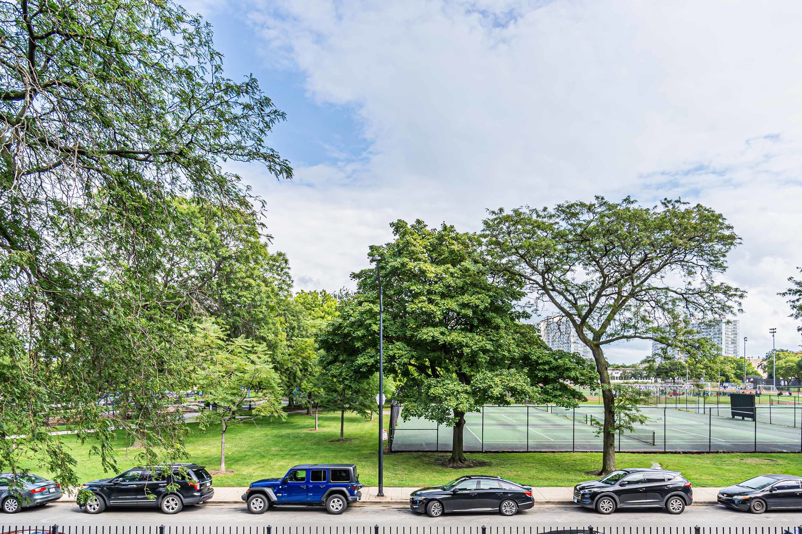 2921 S Michigan Avenue Unit: 208