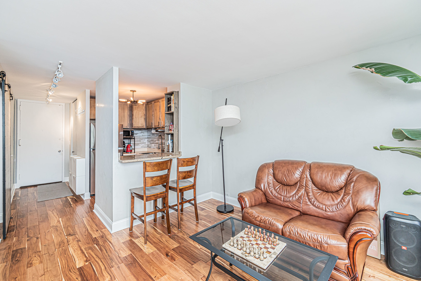 2921 S Michigan Avenue Unit: 208
