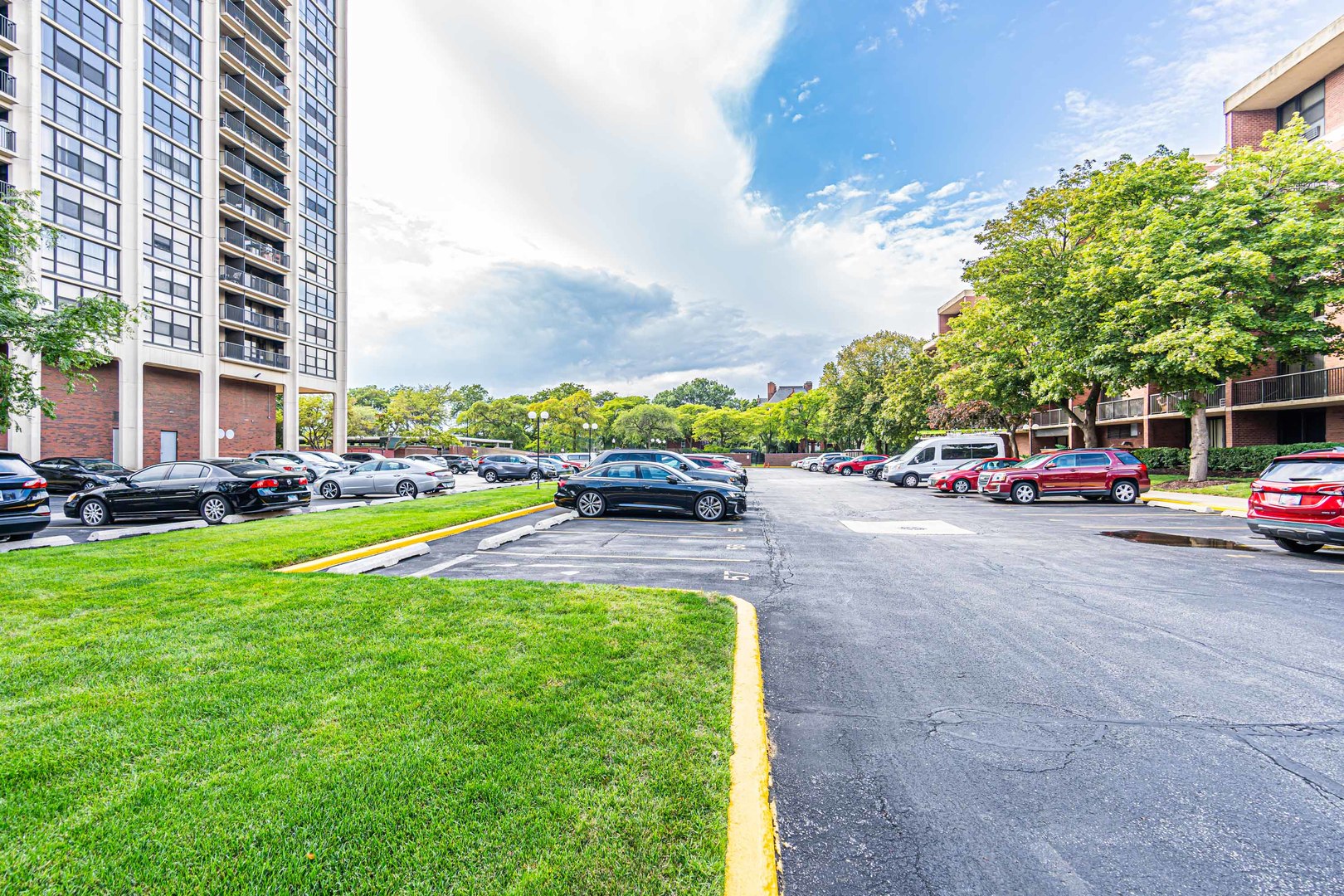 2921 S Michigan Avenue Unit: 208