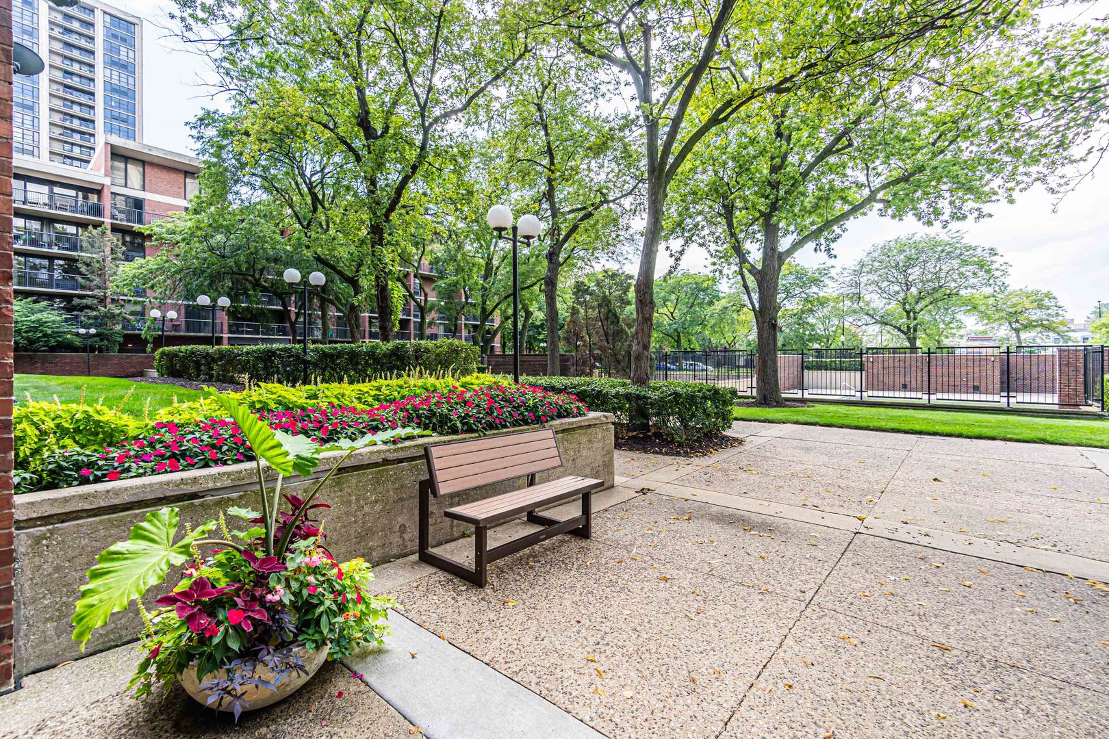 2921 S Michigan Avenue Unit: 208