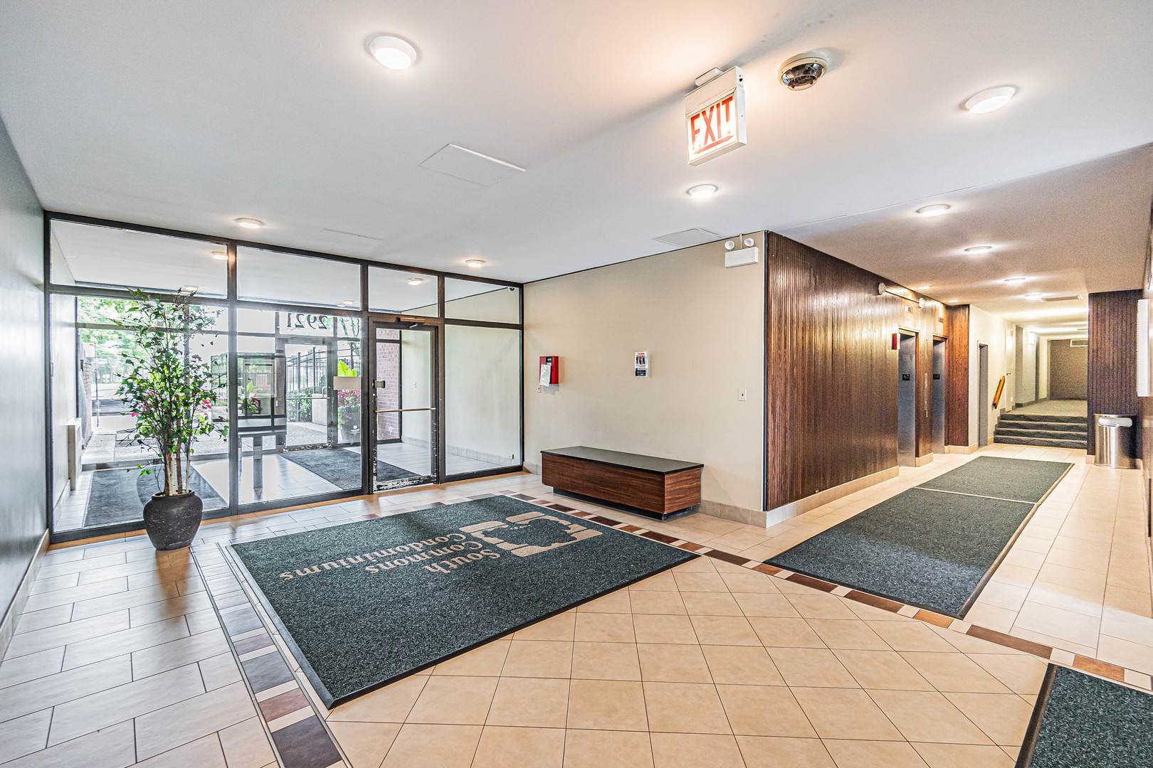 2921 S Michigan Avenue Unit: 208