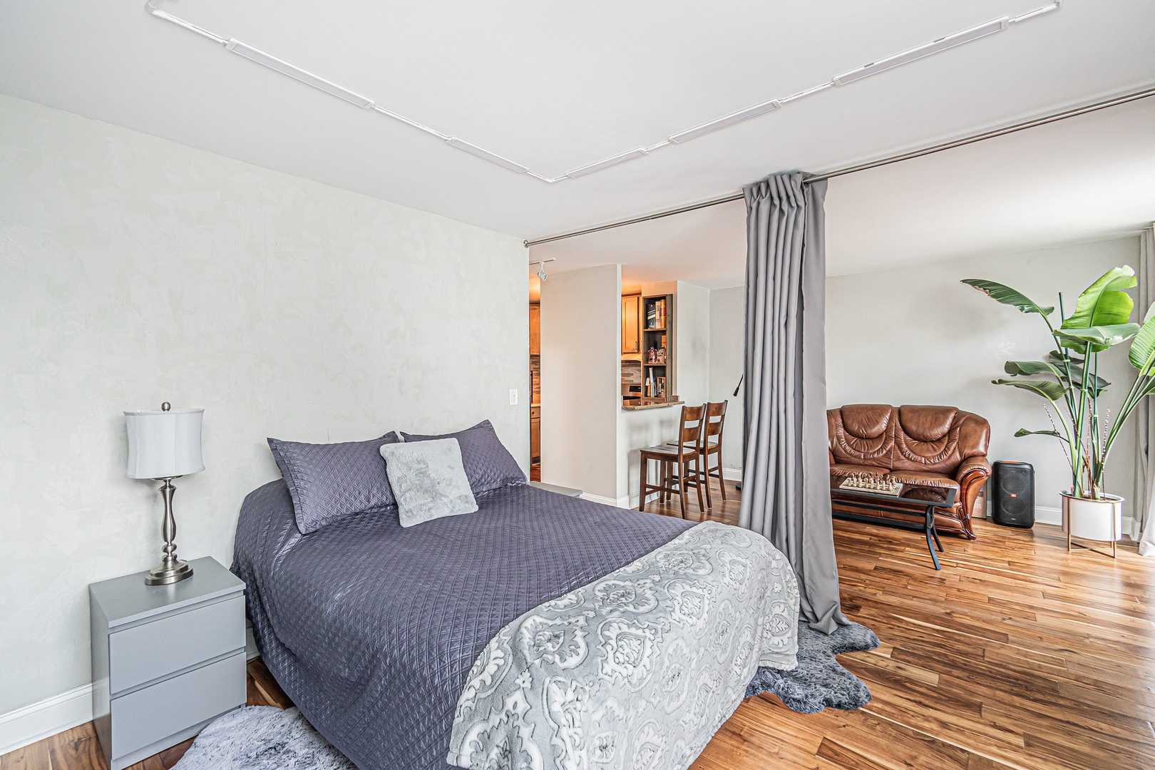 2921 S Michigan Avenue Unit: 208