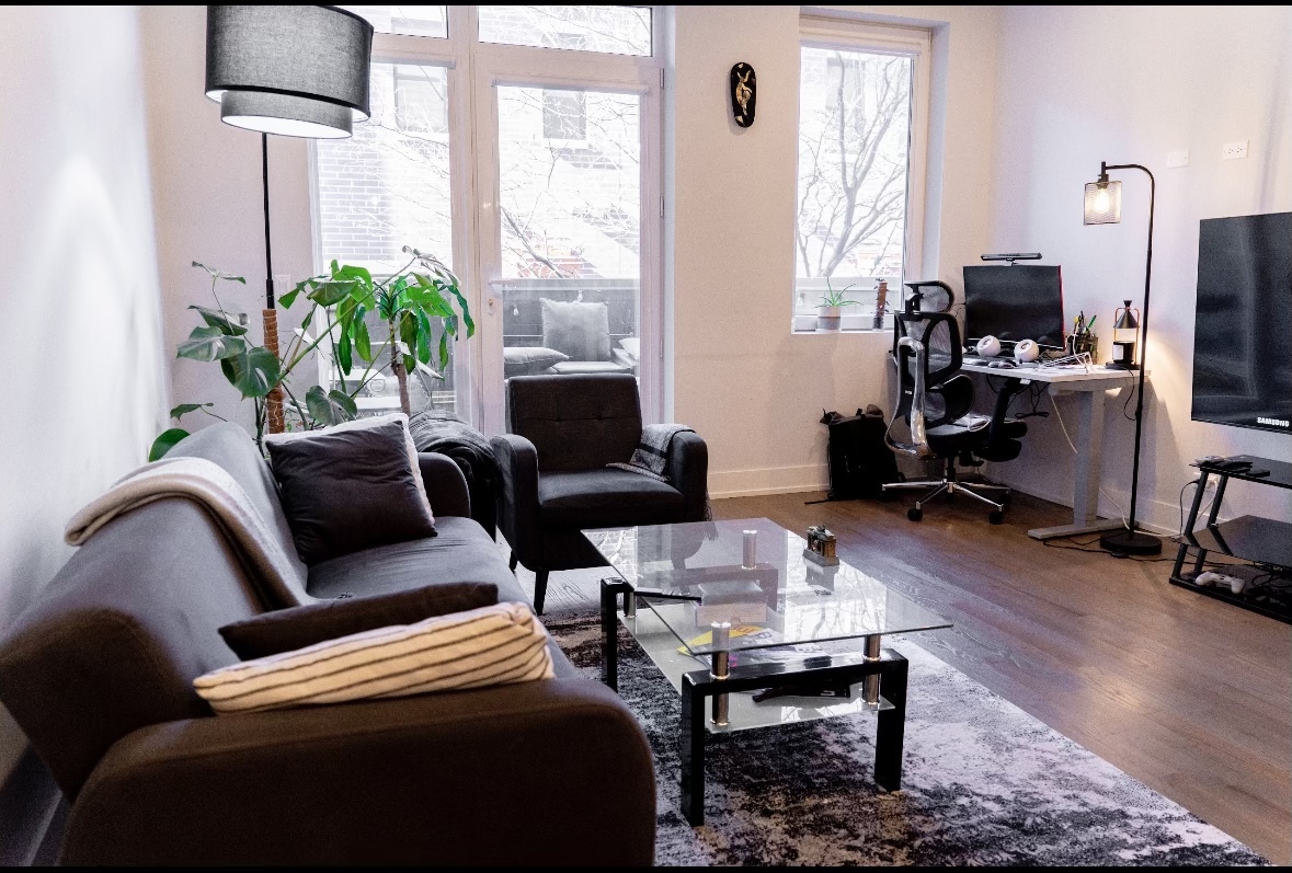 2217 W Madison Street Unit: 209