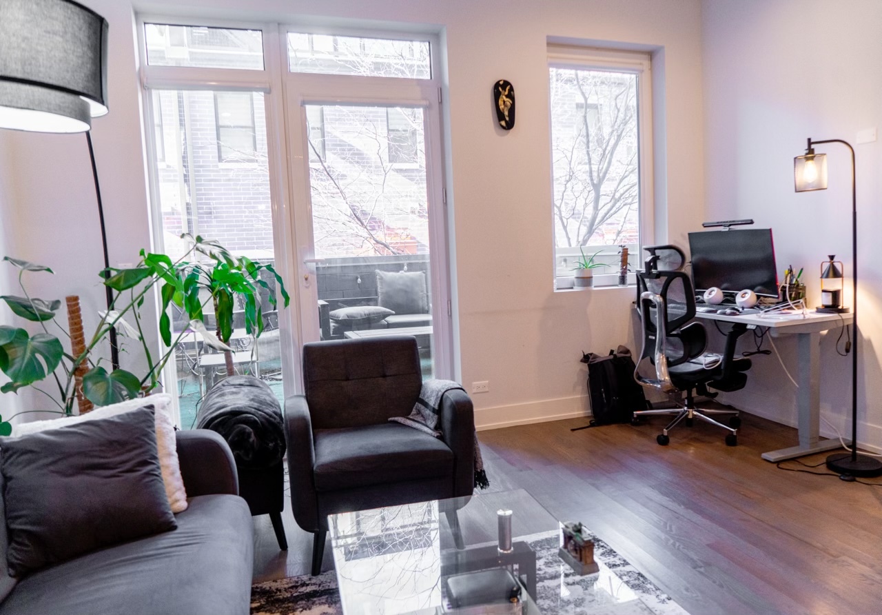 2217 W Madison Street Unit: 209