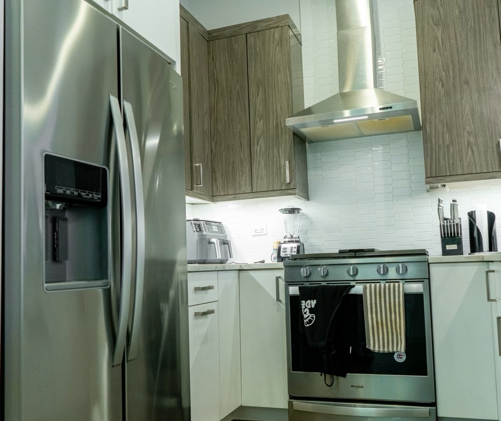 2217 W Madison Street Unit: 209