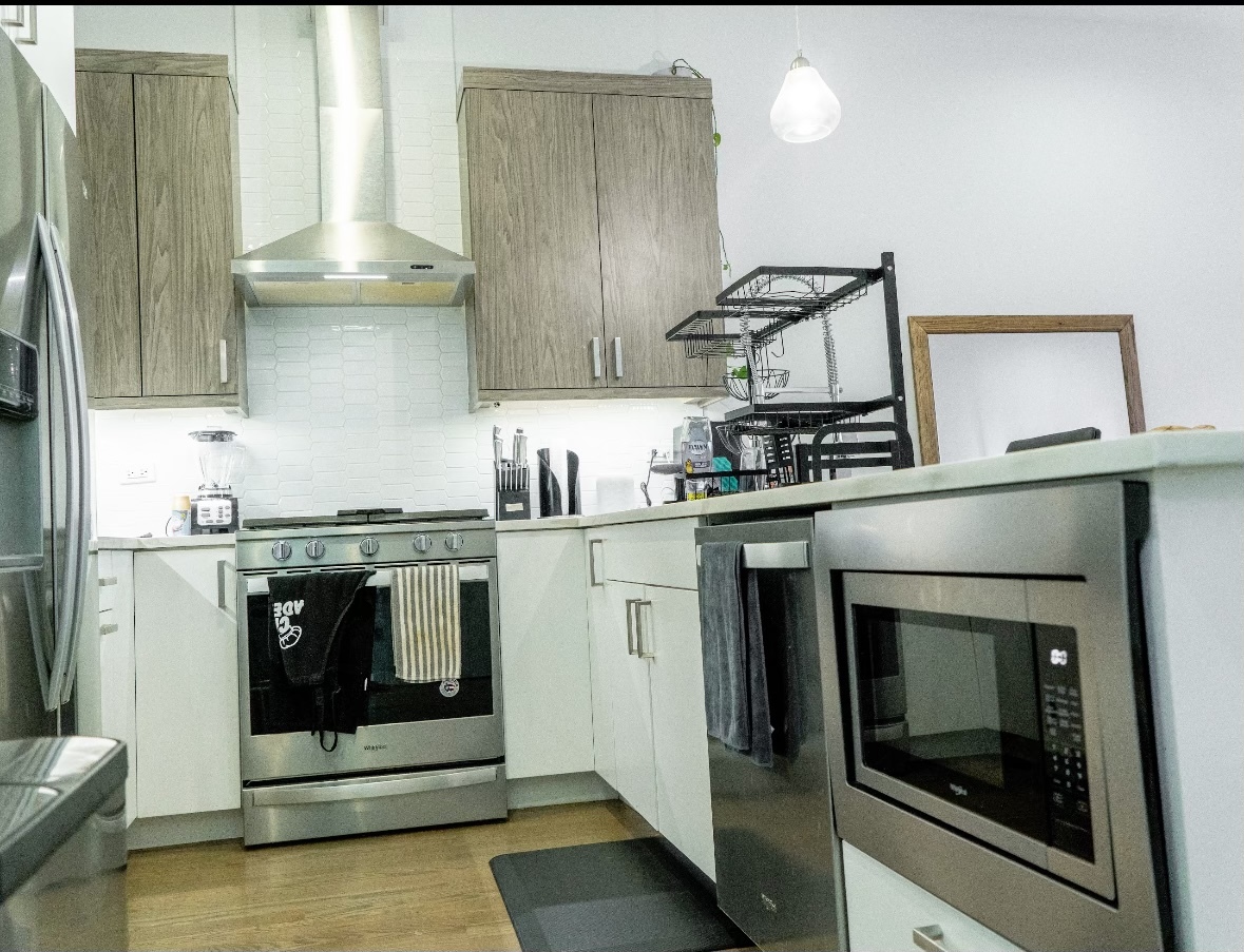 2217 W Madison Street Unit: 209