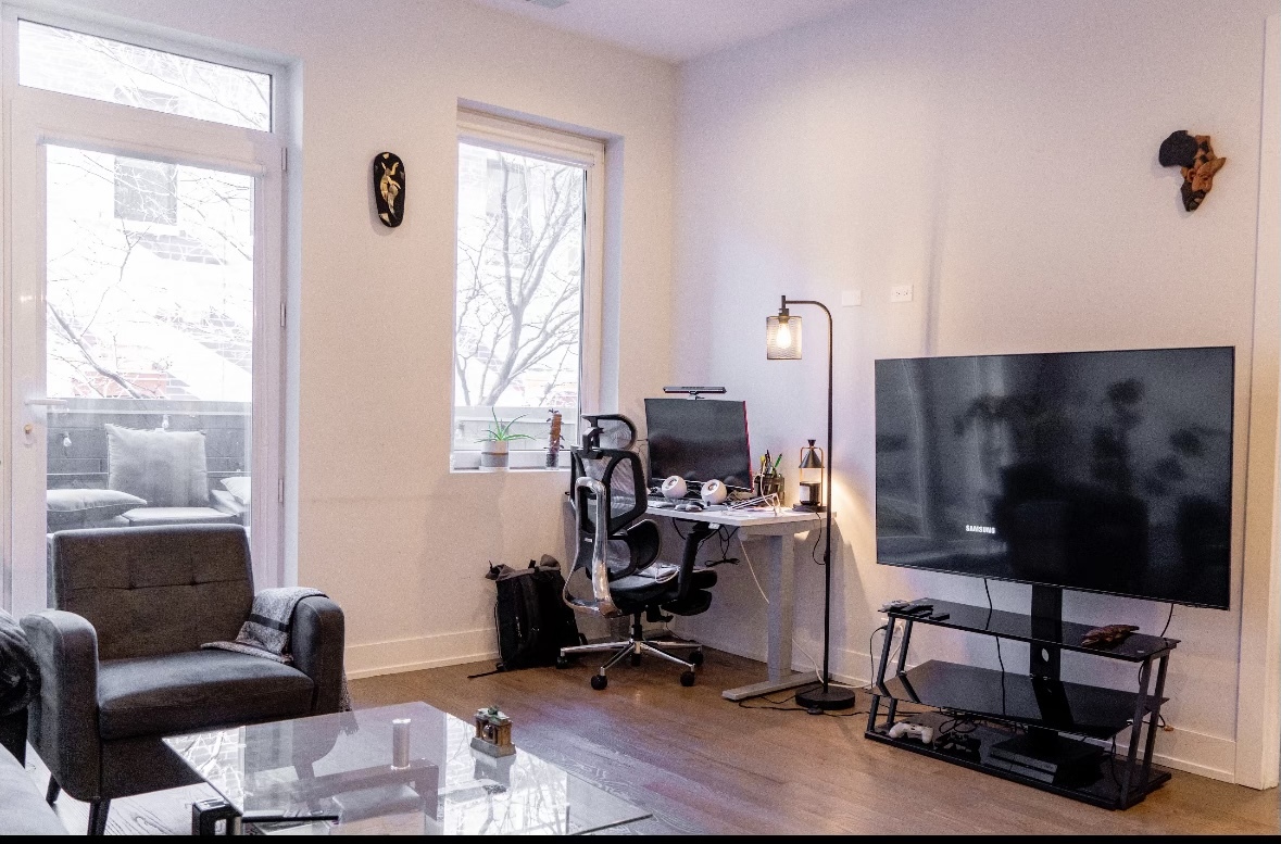 2217 W Madison Street Unit: 209