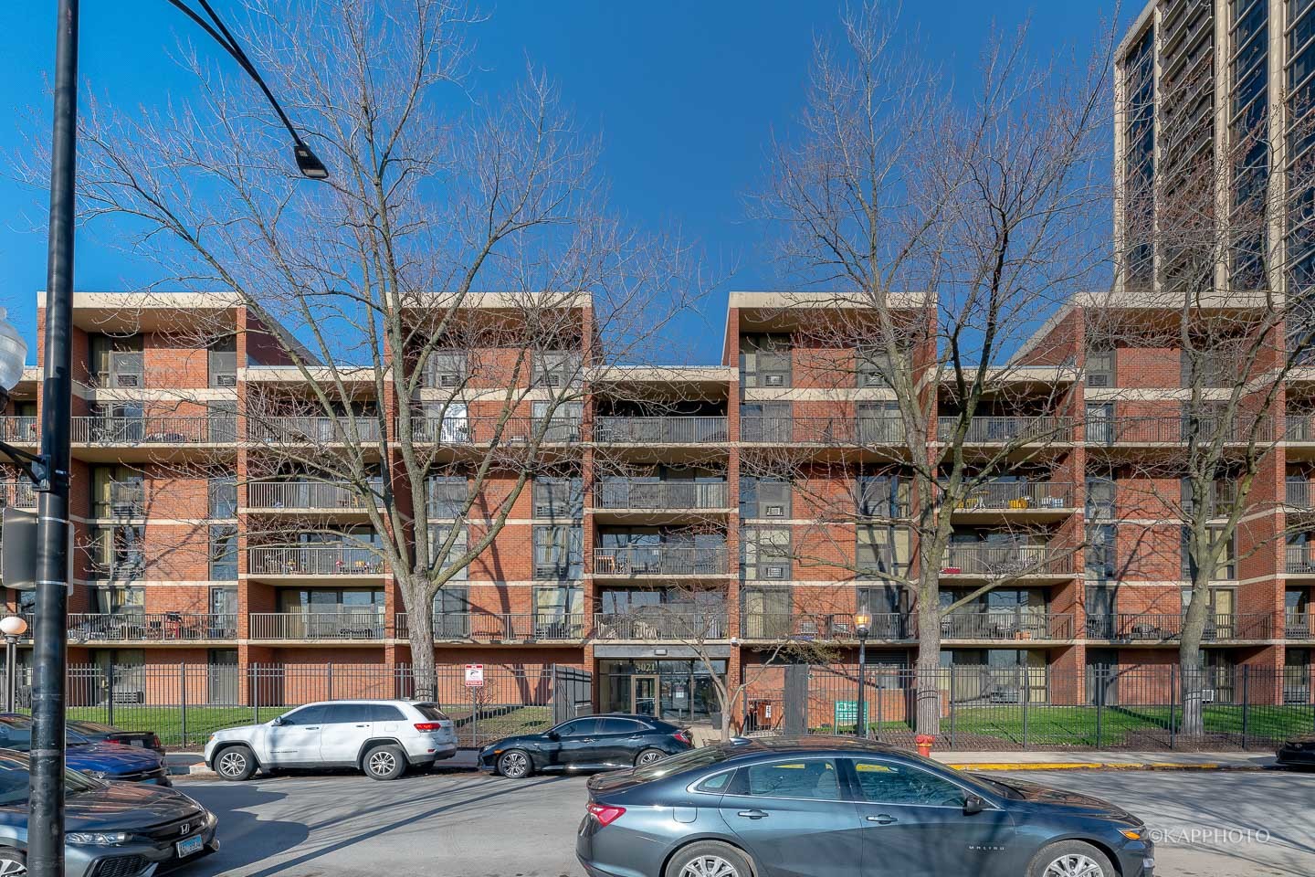 3021 S Michigan Avenue Unit: 207