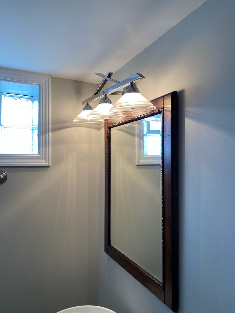 8440 S WINCHESTER Avenue