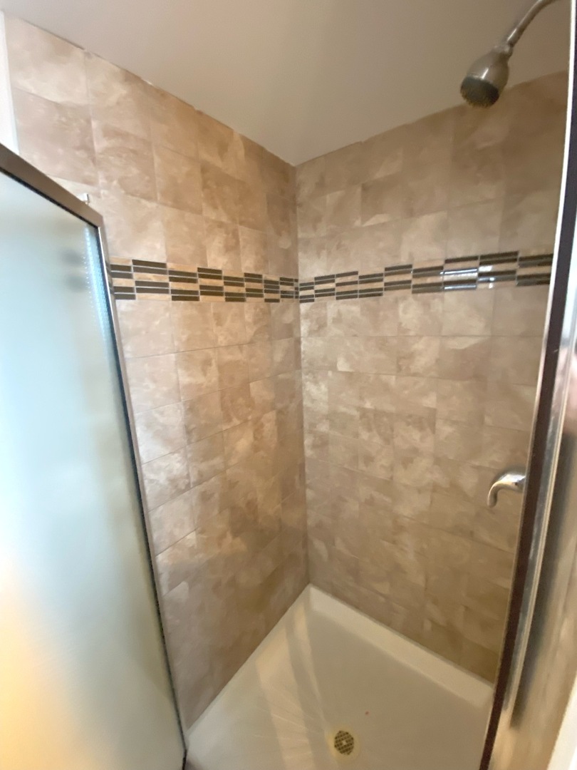 8440 S WINCHESTER Avenue