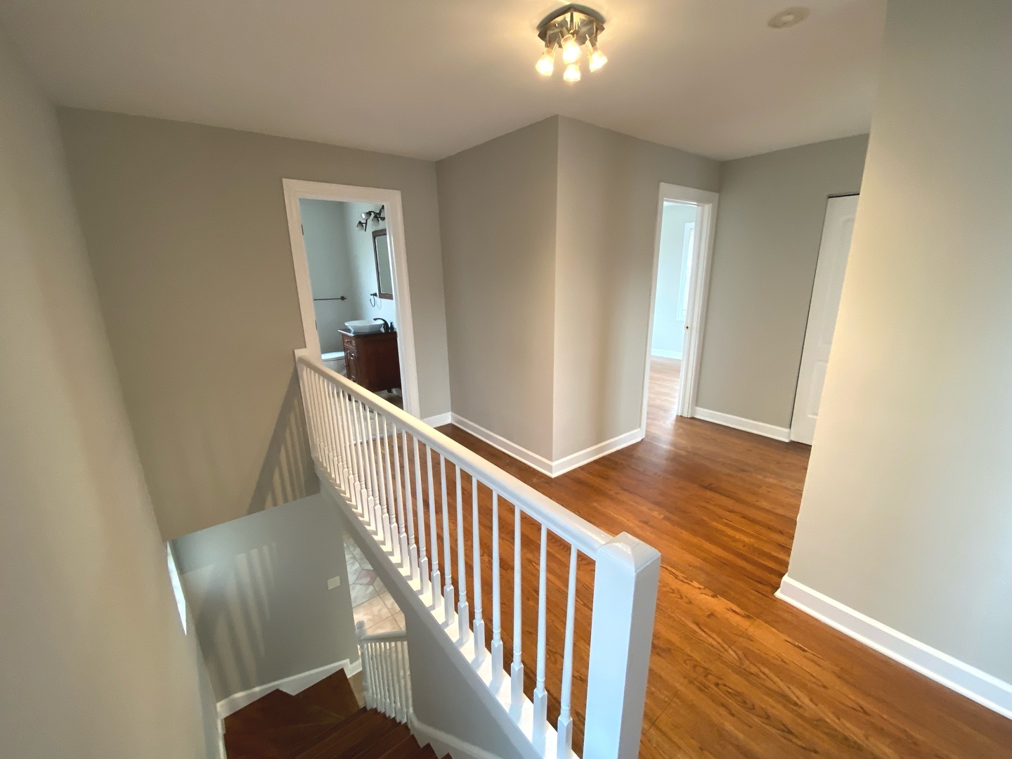 8440 S WINCHESTER Avenue