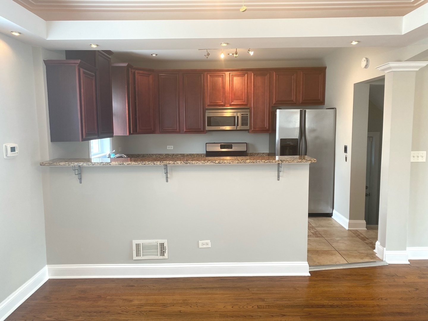 8440 S WINCHESTER Avenue