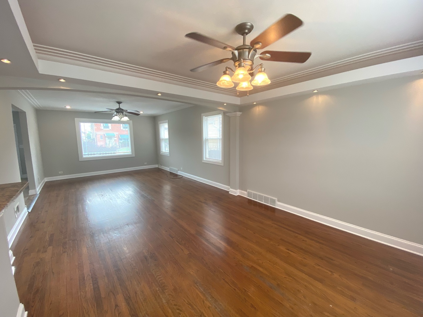 8440 S WINCHESTER Avenue