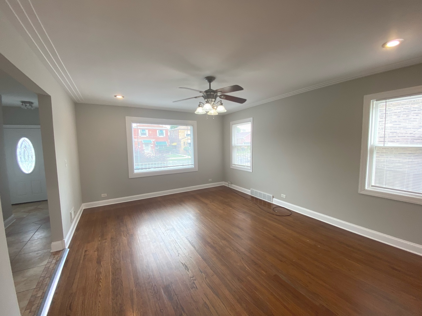 8440 S WINCHESTER Avenue