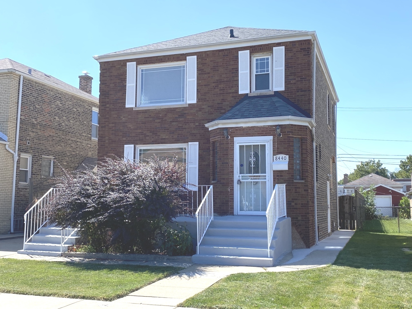 8440 S WINCHESTER Avenue