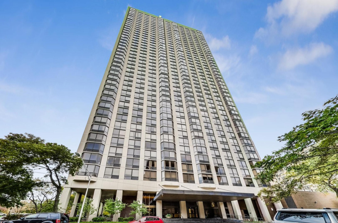 2650 N Lakeview Avenue Unit: 503